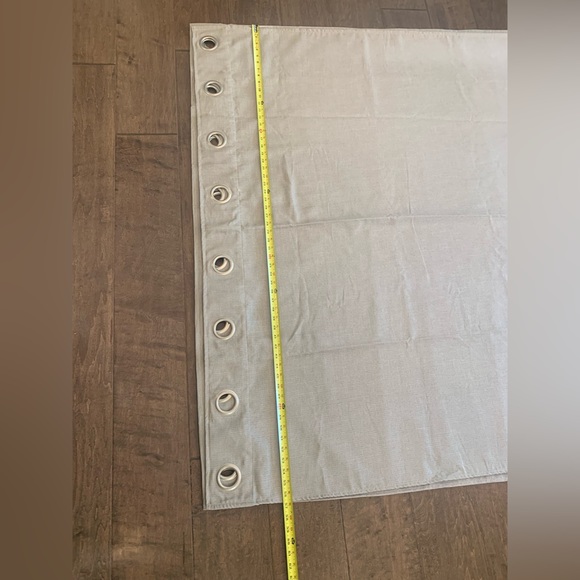 3 curtains for $20 - blocks light. - Picture 4 of 6